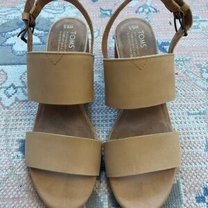 TOMS Women's Classic Tan Sandals